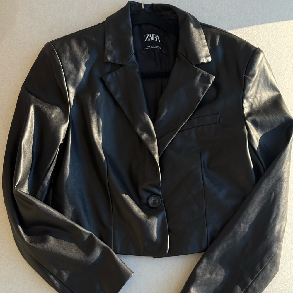 Zara Women's Black Faux Leather Blazer